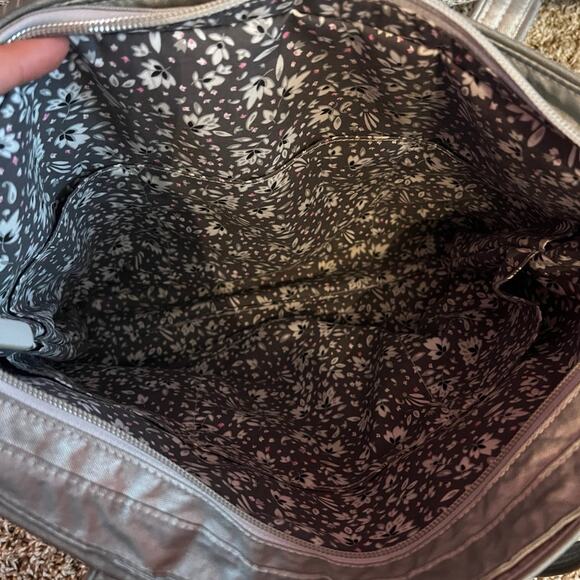 Vera Bradley Signature Cotton Small Vera Tote Bag in Silver Pearl - Picture 10 of 12